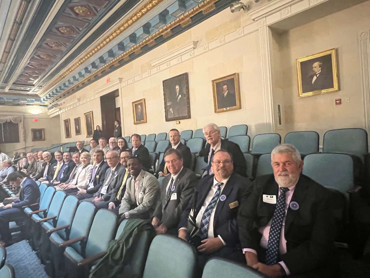 SCSPLS's tweet photo. Happy Professional Land Surveyors Day! SCSPLS is in the SC House of Representatives waiting to be recognized. #SCSPLS https://t.co/dV3htu0TvI