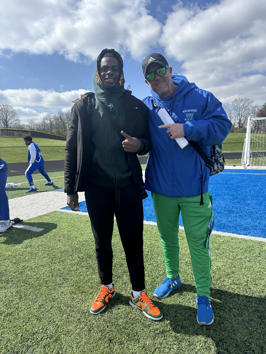 Blessed to see our guy @PlaymakerTrey last weekend at our track meet!! Proud of you, buddy!! 🙏🏼🏈🦾