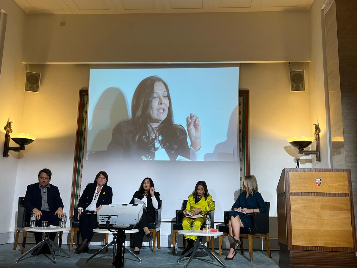 A real pleasure to be invited as a panelist for @ICwS_SAS event on combatting online harassment of women in parliament. Women in politics are 27 times more likely to face abuse online than our male counterparts and even higher if you're Black, Asian and Minority Ethnic.