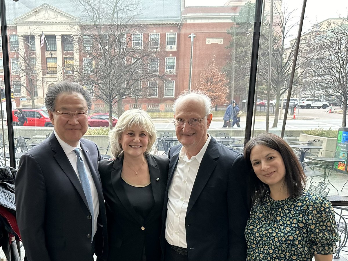 Celebrating Dr Frank Sacks’ career accomplishments and Emeritus Professorship. CICS leadership attended the event. Dr Masanori Aikawa shared his experiences working with Dr Sacks, and his admiration of an exceptional physician-scientist, collaborator and friend. @HarvardChanSPH