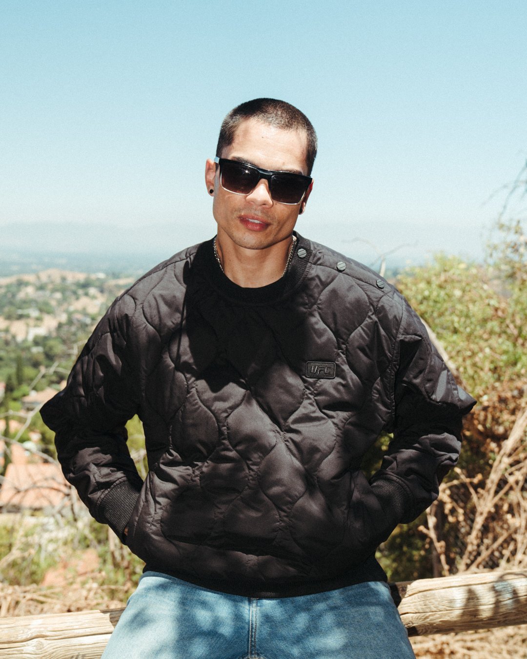 UFC Store on X A jacket that packs a PUNCH Featured Product Men s UFC Black Wave Quilted Pullover Jacket https t idjaOZaI93 UFC UFCstore https t CpjJE8ohfn X