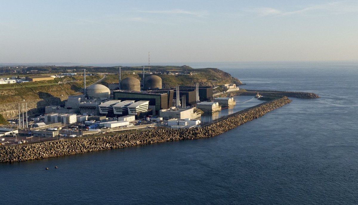 ASNR_FR's tweet image. Jusqu'au 17 avril l’ASN consulte le public sur son projet de décision autorisant la mise en service du réacteur #nucléaire #EPR de #Flamanville. Une autorisation nécessaire pour charger le combustible dans le réacteur -&amp;gt; asn.fr/l-asn-informe/… [image Mickael Clémenceau] @EDFEPR
