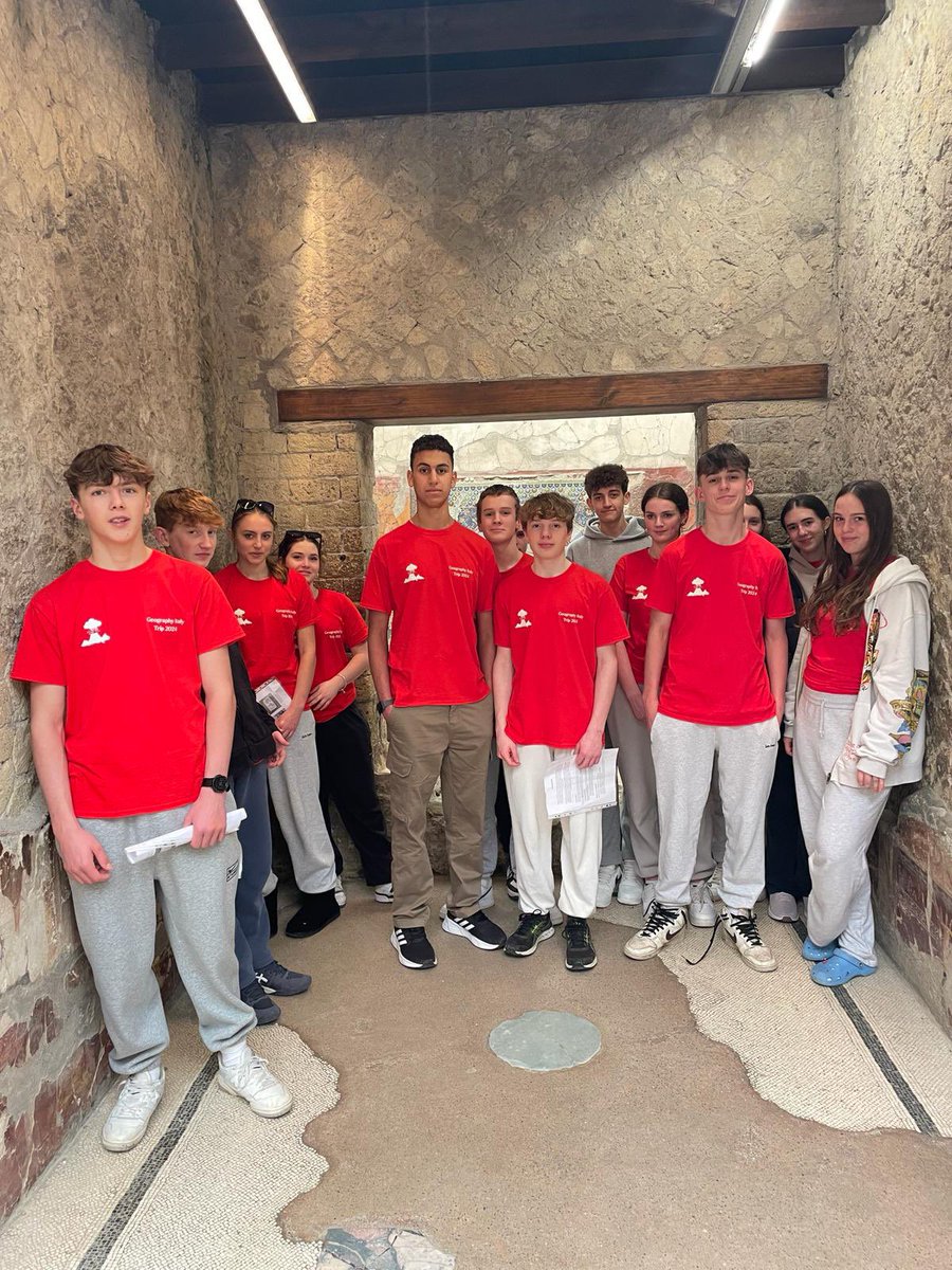 Hurstgeog's tweet photo. Get a pizza this 🍕 

Everyone had an amazing time walking round Herculaneum!

This was followed by an amazing lunch of Neapolitan pizza (in Mr Fisher’s top 5 pizzas!) and Tiramisu!

Lots of tired faces now heading for the hotel before we’re on to Vesuvius and Pompeii tomorrow! https://t.co/6YF033E3Nu