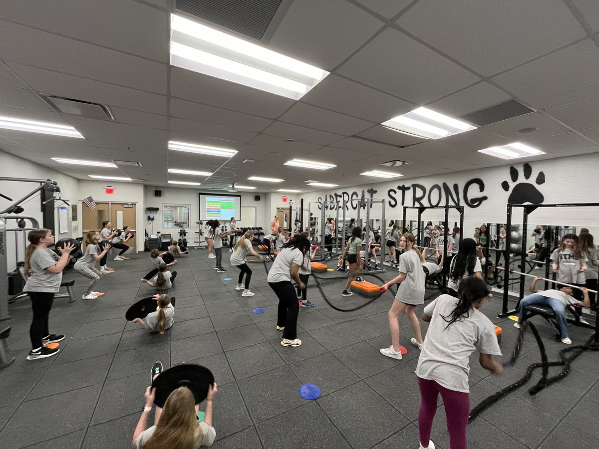 Total Body Tuesday at the Summit!  Ss enjoyed working out in the weight room and learning the importance of proper form. #seekyourpeak #opsforwardtogether <a href="/_STMS233/">ThePeak</a> <a href="/kchilgenkamp/">KC Hilgenkamp</a>