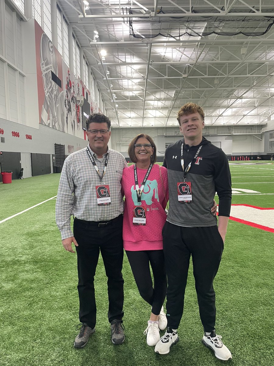 Had a great time yesterday at @GeorgiaFootball. Thank you coach @Coach_King01 @Kirk_Benedict for the amazing hospitality.🔴⚫️ @trlong02 @kohlskicking @247recruiting @AL7Afootball @recruitwarriors @coachmarkf @tophskickers @kohlshighlights @ross_newton @coach_Radke @Chris_Sailer