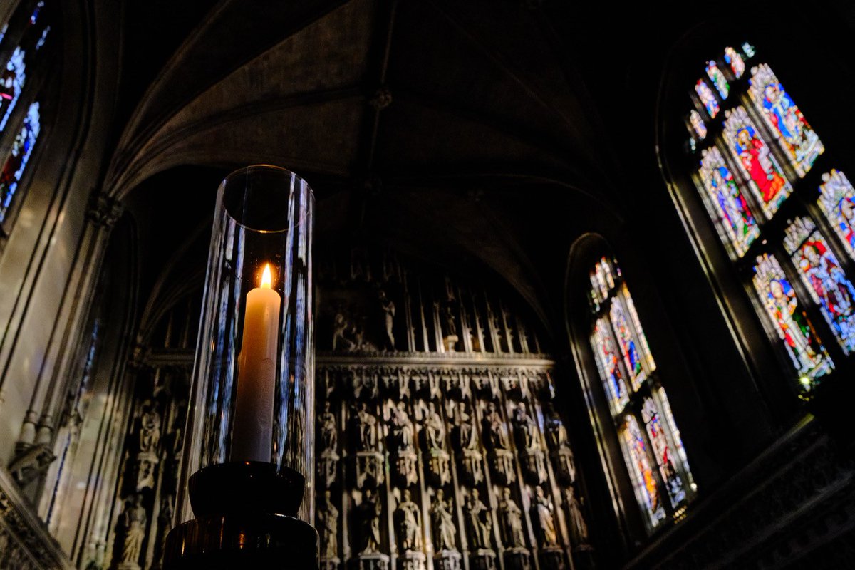 TONIGHT @MagdCollChapel Wednesday 27th March, 9pm Holy Week Meditation: Couperin Leçons de ténèbres Jenni Attia & Margaret Lingas (Sopranos) Chris Terepin (Viola da gamba) Alexander Pott (Organ) All are welcome!