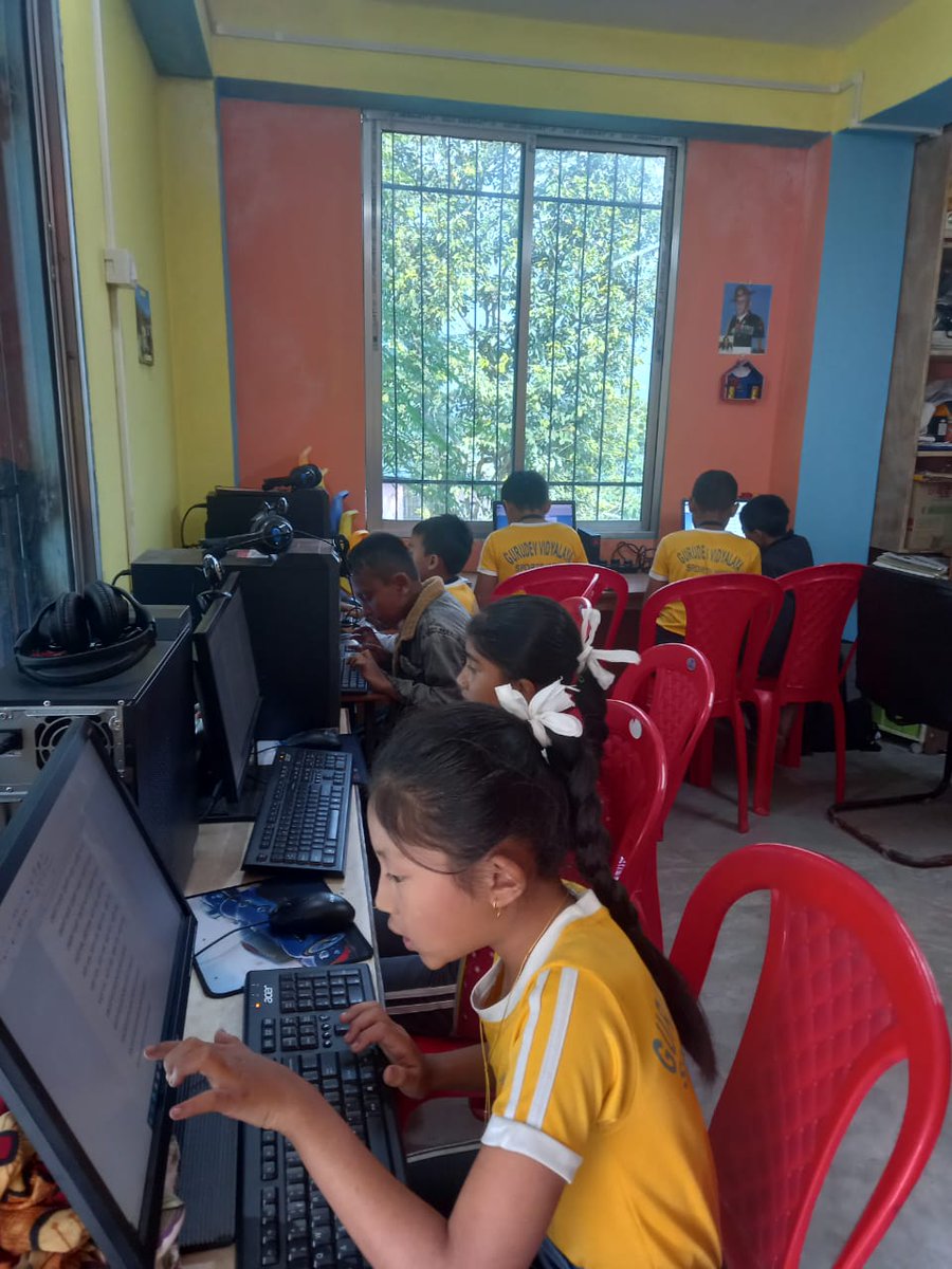 apnipathshala_'s tweet image. Sikkim's Gurudev Vidyalaya integrates curriculum with Computers! #Learning gets a tech boost! 
@gurudevvid99256 @malpani 

#FutureReadySkills #ApniPathshala