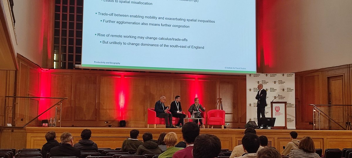 Now @EvanHD chairs a #RES2024 panel discussion with three @NuffieldFound grant holders @R_Blundell_UCL , @asvalero and @levell_peter exploring the causes of the UK's sluggish productivity performance.