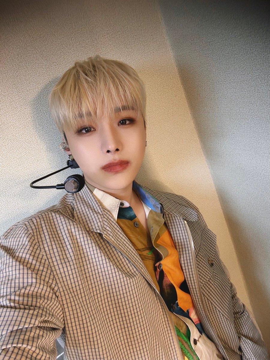 XODIAC_MEMBERS's tweet photo. [#렉스] 

쏘블리들 내가 꽃길만 걷게 해줄게 ! 평생 함께하쟈 💚🫣🫶

#XODIAC #소디엑 #LEX #렉스 https://t.co/uJG5aHOEED