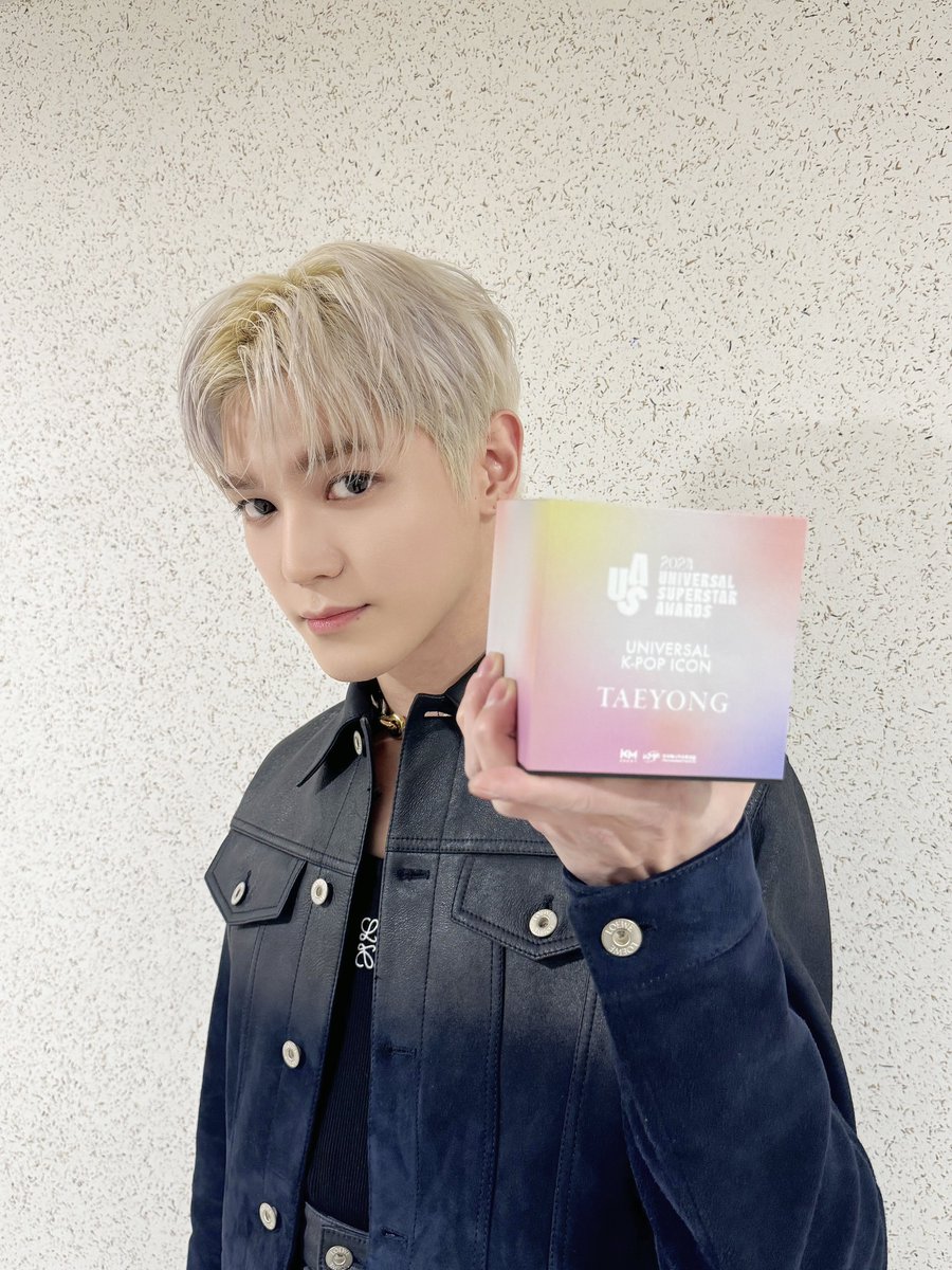 우선 아티스트로서 좋은 상 주셔서 너무 감사드립니다 우리 시즈니들 !!!! 이번 연도 너무 많은 추억을 받은 것만 같아서 너무 행복하네요 앞으로도 더 열심히 해야 할 것만 같아요 지금보다 더 발전된 모습으로 돌아올 테니깐 조금만 기다려줘요 고맙고 사랑해요 모두 ! 

#TAEYONG #태용 #NCT