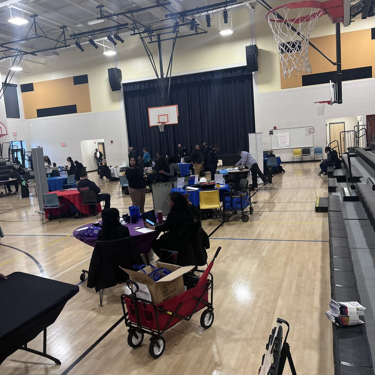 DFMS_PGCPS's tweet image. Job Fair happening now with on site hiring.