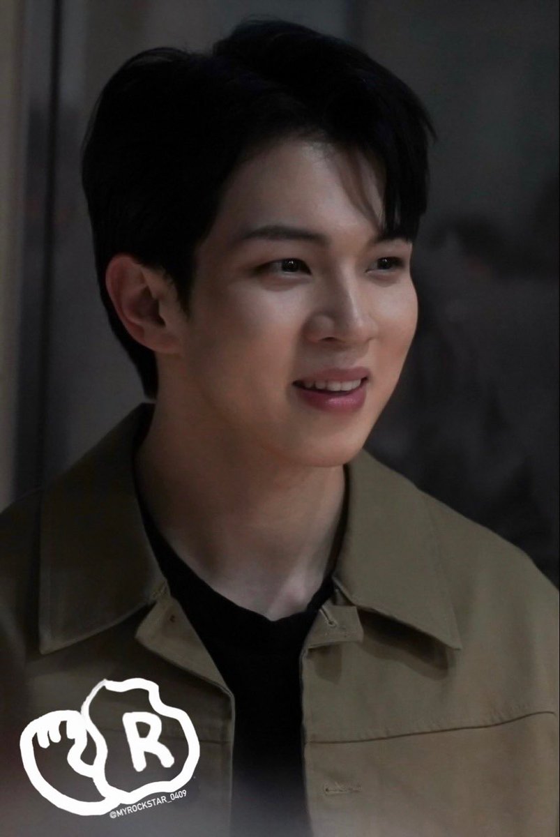 MYROCKSTAR_0409's tweet photo. 240327 넥스트 투 노멀 퇴근길 프리뷰

#엔플라잉 #유회승 https://t.co/Jcv9kc95GP