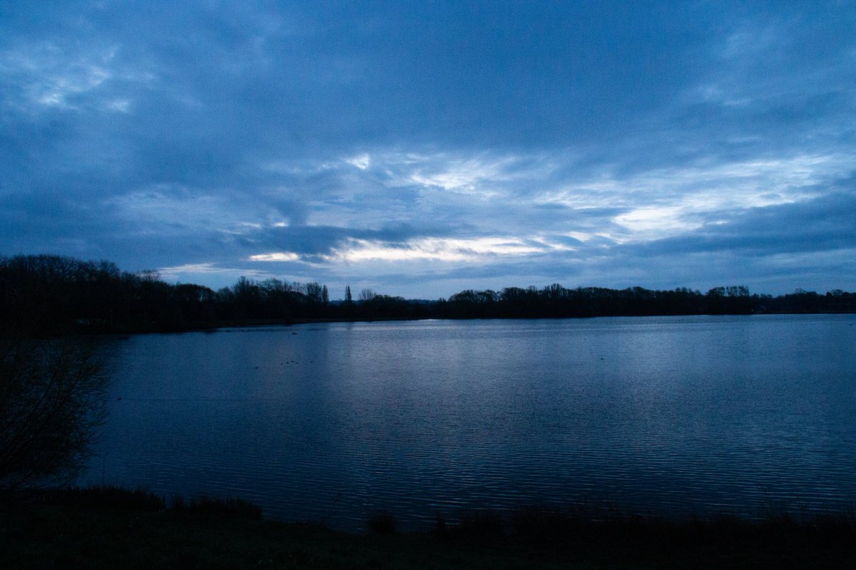 bemstock's tweet image. After struggling to sleep last night, at 4.20am, I gave up! So went to Colwick Park for Sunrise. Got a 💩 ton of photos, most of which a4e likely to be deleted but here's a small selection. #canonphotography #70D #colwickpark #Nottingham #sunrise #clouds #photography