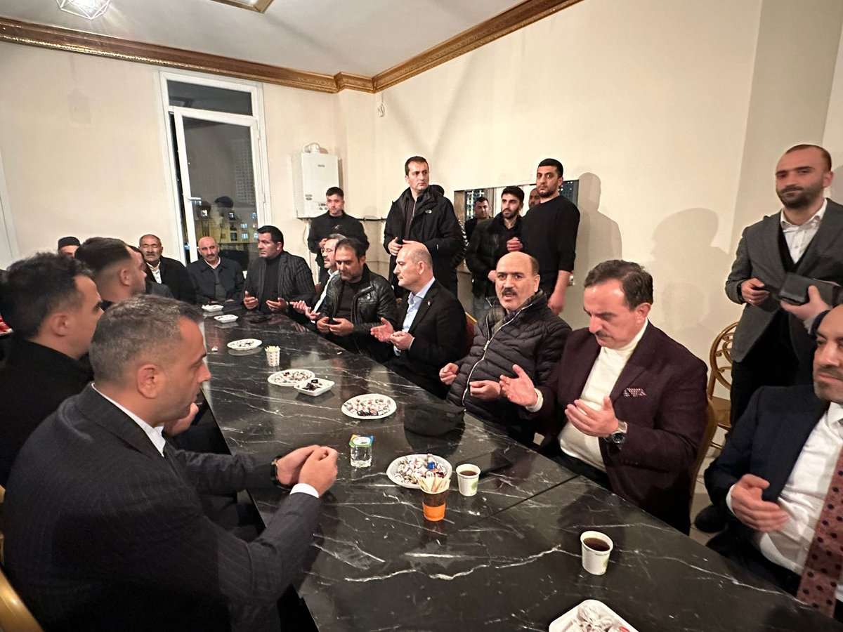 suleymansoylu's tweet photo. Vefat eden Ağrı Tutaklı hemşehrimiz 
Fatih Solmaz’ın Esenyurt’taki taziyesine katıldık.
Allah rahmet eylesin..
Allah ailesine sabır versin… https://t.co/QrsAIsPZZn
