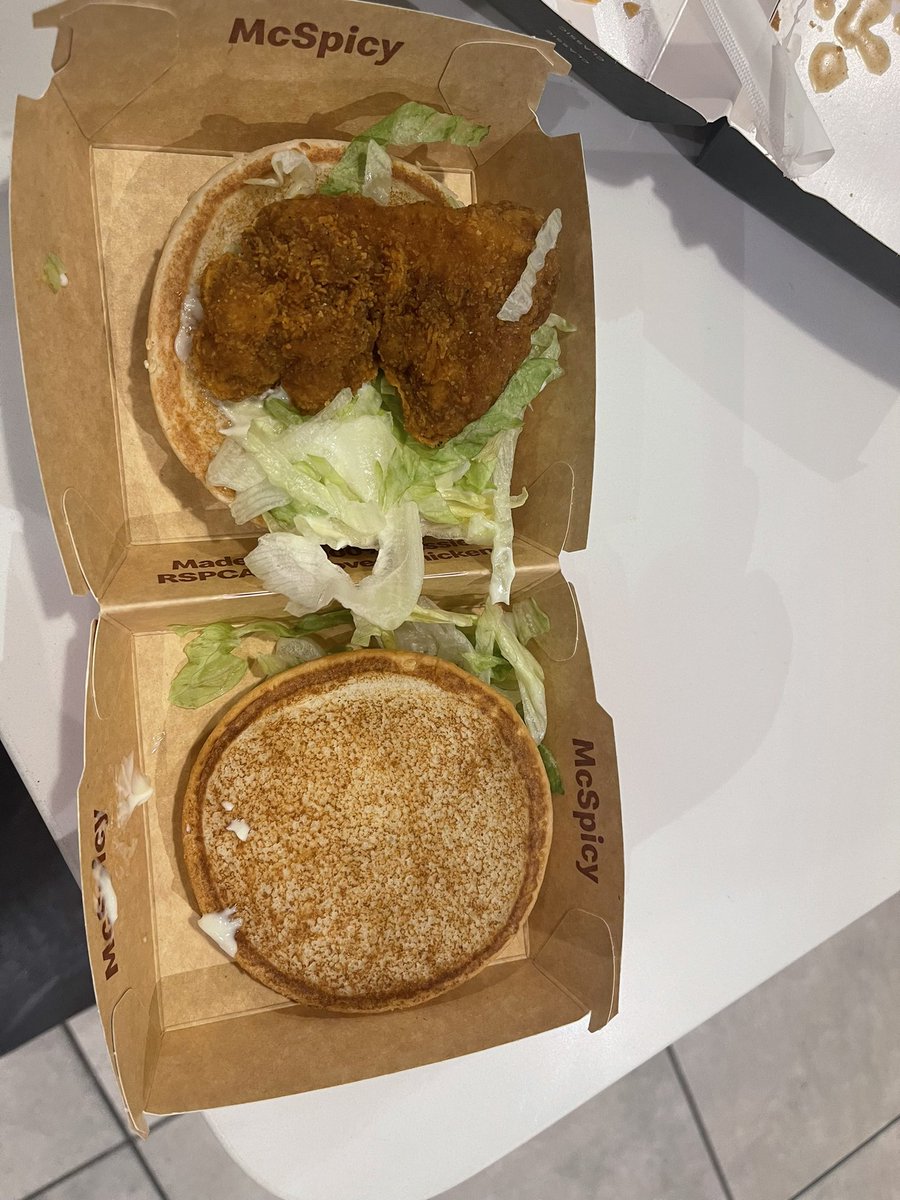 mudflapman's tweet photo. It’s 11pm, you’ve just finished an operational debrief a few towns away, haven’t eaten since before lunch, rock up at the local ‘fast food’ joint and get a McNugget for chicken in your spicy. 

Seriously, how fucking small was the chook? You guys frying quail now? https://t.co/nbuQuhmOov