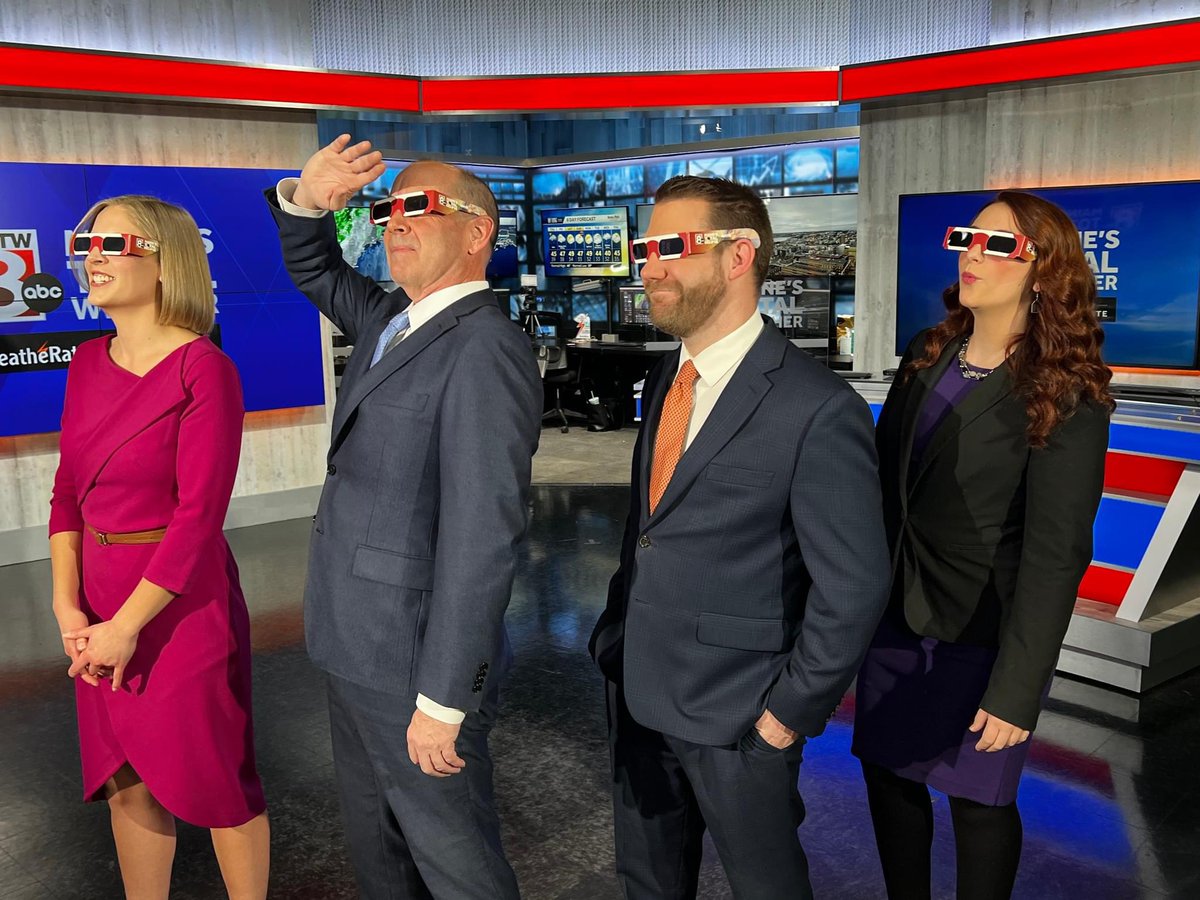 EmilyLouisePike's tweet photo. Maine’s Total Weather team isn’t just on the lookout for your forecast! We are also tracking the Total Eclipse! #wmtw https://t.co/xJHjPaahFV