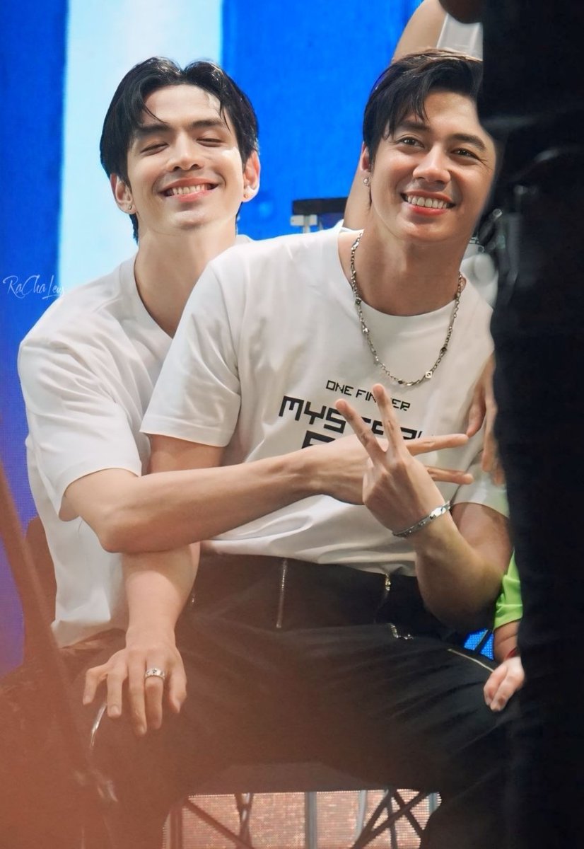 RachaLens's tweet photo. เทอจะอยู่ตรงไหน เราก็จะยังรักเทออยู่🤍🤍
#Oneฟินเวอร์Fancon 
#JamFilm #แจมฟิล์ม https://t.co/f1IjEmlXkC