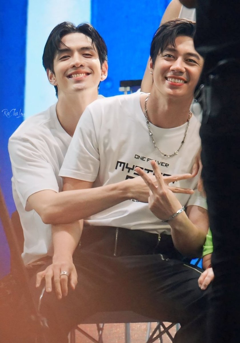 RachaLens's tweet photo. เทอจะอยู่ตรงไหน เราก็จะยังรักเทออยู่🤍🤍
#Oneฟินเวอร์Fancon 
#JamFilm #แจมฟิล์ม https://t.co/f1IjEmlXkC