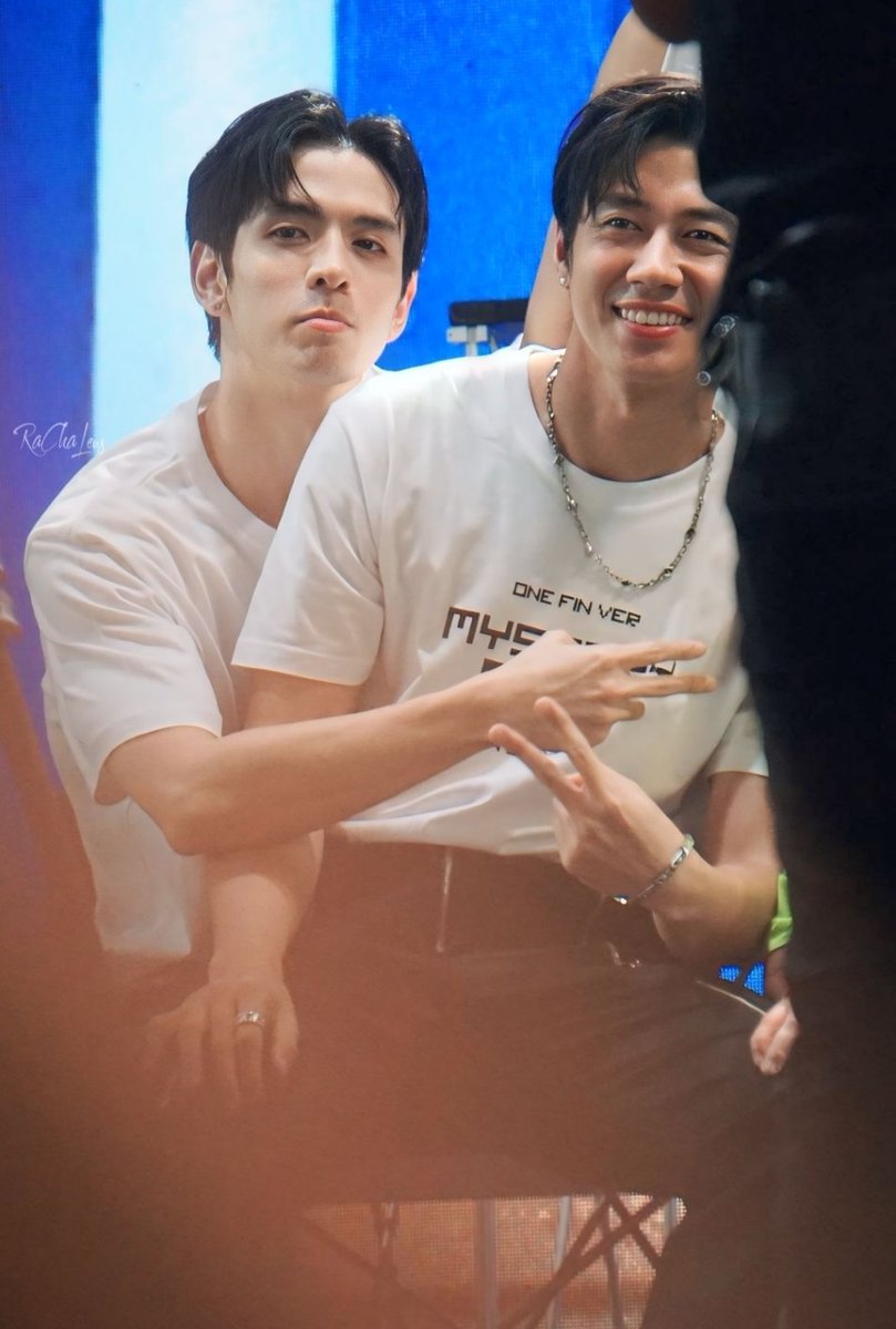 RachaLens's tweet photo. เทอจะอยู่ตรงไหน เราก็จะยังรักเทออยู่🤍🤍
#Oneฟินเวอร์Fancon 
#JamFilm #แจมฟิล์ม https://t.co/f1IjEmlXkC