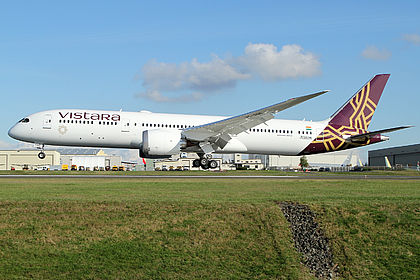 akaAkix's tweet photo. Vistara's Last B787-9 is coming HOME! 🇮🇳 VT-TSN
This is Vistara's sixth and last B787 Dreamliner aircraft delivery. Next, likely, we'll see Air India by 2025! #deliveryflight
@Vinamralongani @ArenaJet https://t.co/lf1YHOgkcE
