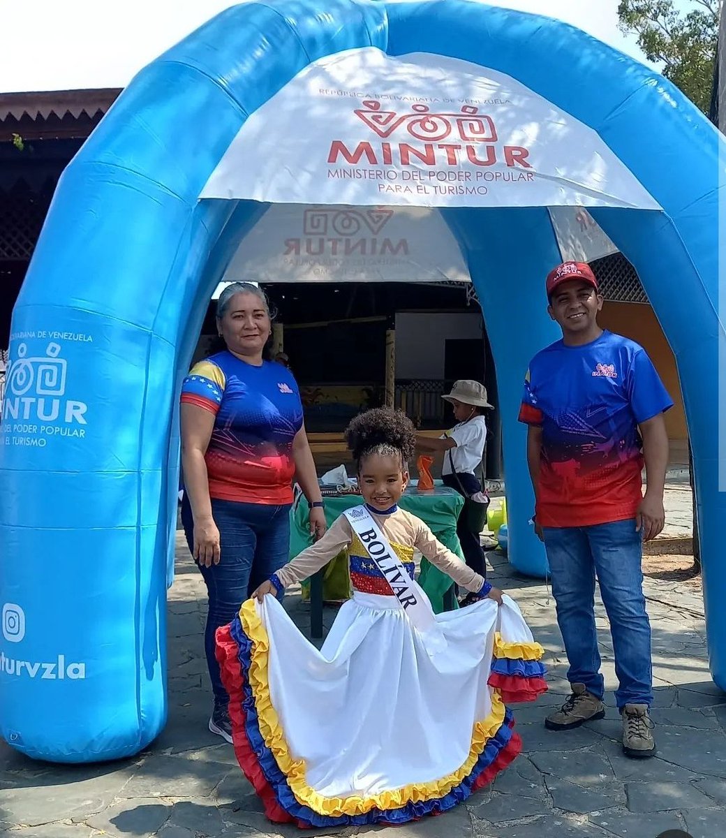 InaturBolivar's tweet photo. #27Marzo || Así fue nuestro primer día en el Punto de Información Turística del Mirador Angostura, en Ciudad Bolívar.
@NicolasMaduro
@delcyrodriguezv
@AliErnesto32
@inaturvzla
@Minturvzla
@luchaalmada
#Turismo #Inatur #Mintur #Bolívar #VenezuelaAbiertaAlFuturo https://t.co/Pf1JDgw0gD