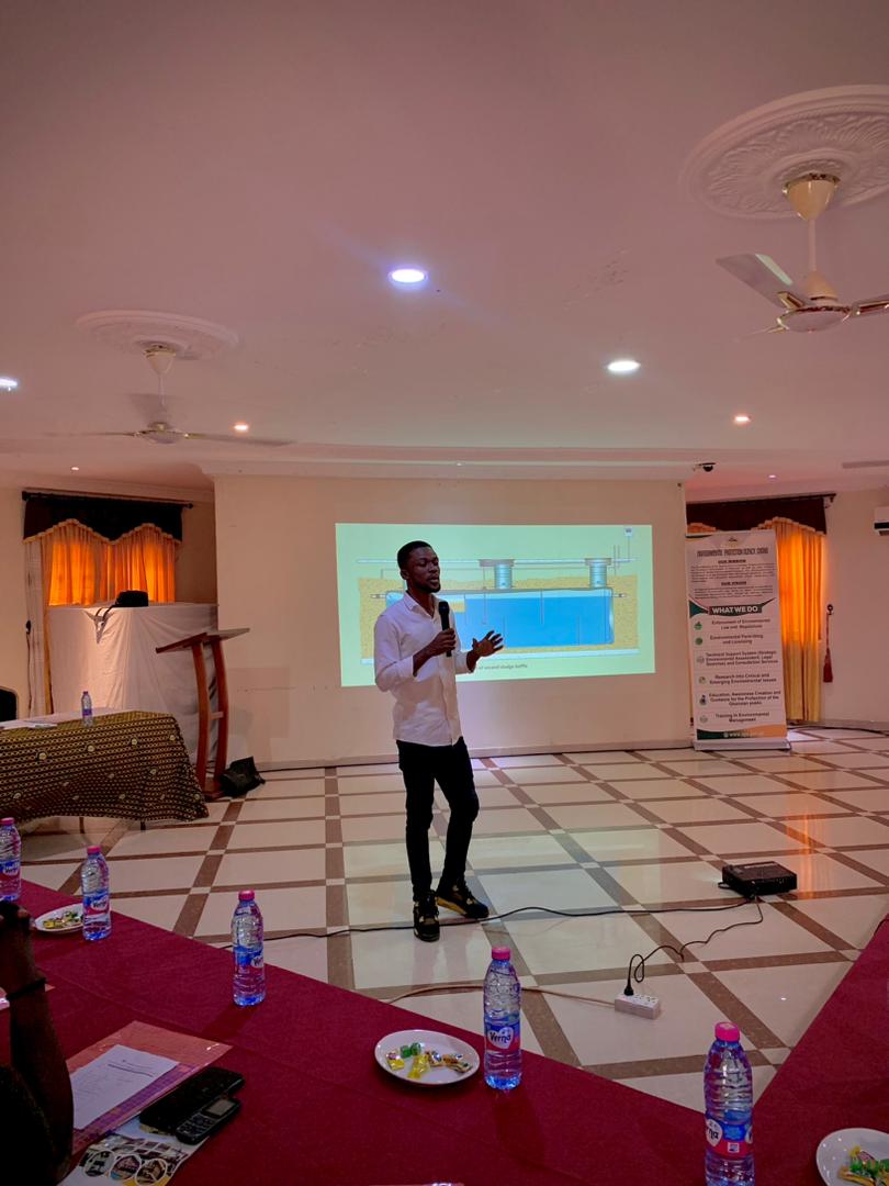 DavidSomenu's tweet photo. Earlier today, the Environmental Protection Agency's Tarkwa Regional office hosted an informative and training session attended by over 40 fuel filling and service stations. The focus was on fostering profitable service provision while prioritizing environmental protection. https://t.co/fc7Vy0ybpz