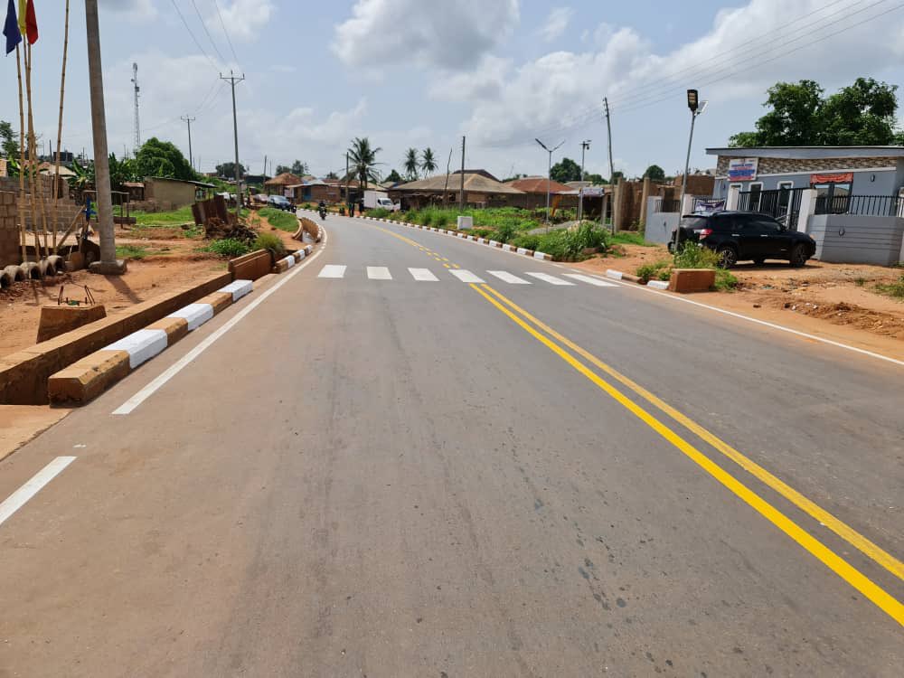 Tomorrow, Governor @dabiodunMFR will be commissioning the newly completed Siun/Owode Road in Obafemi/Owode Local Government.

#BuildingOurFutureTogether #ISEYA #DapoAbiodun #OgunState #InfrastructureDevelopment