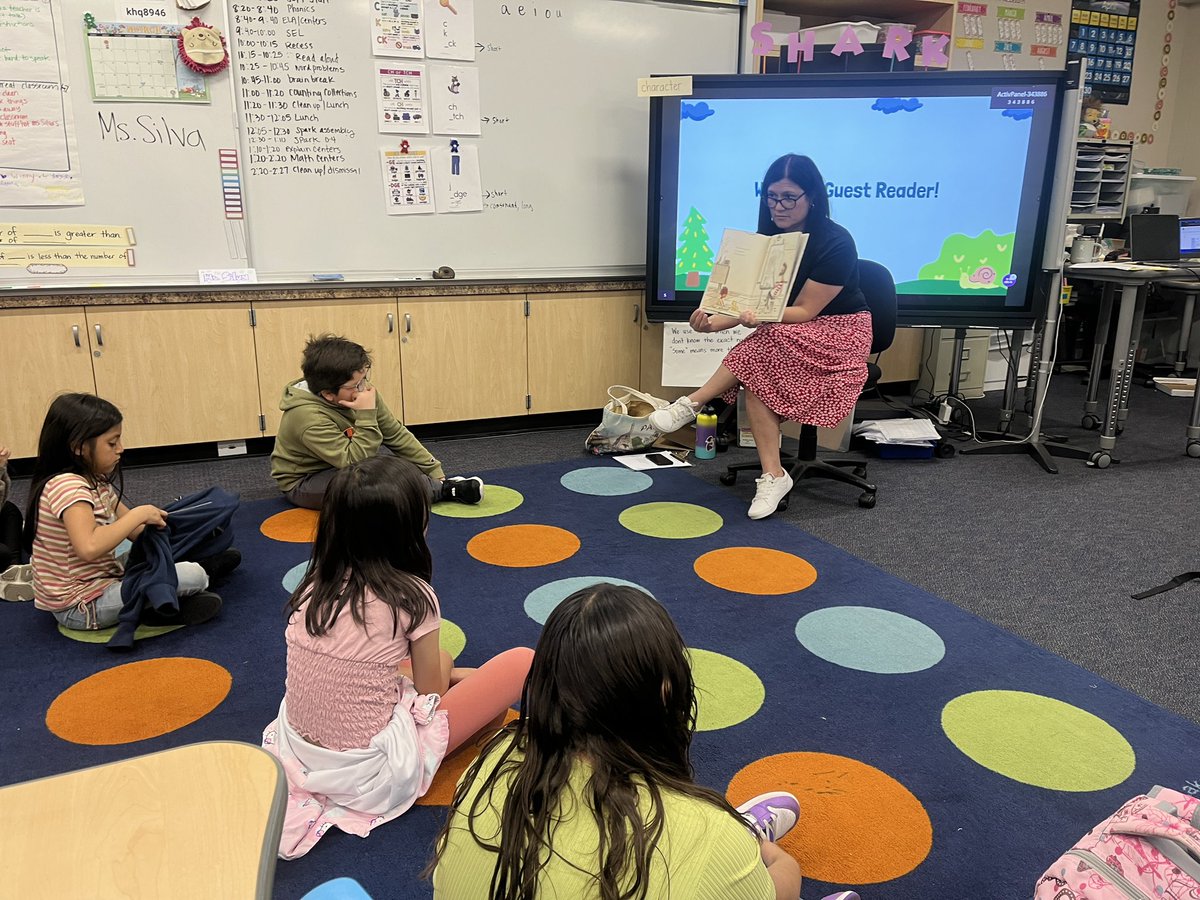 tatisilva1007's tweet image. Today was filled with special guests during @RowlandSchools #SpringLearning! Thank you @MrsMRios for coming in to read to my third graders!