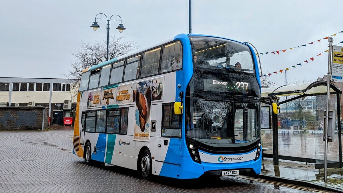 WC2512's tweet photo. All new and all Stagecoach in #Stalybridge this morning..
@StagecoachGM 11738 - YX73 OXT working a 237 service heading to #Glossop.
@BeeNetwork @StagecoachGM 84213 - LF24 UZM working a 348 service heading to #Carrbrook. https://t.co/UwuOgpCa9b