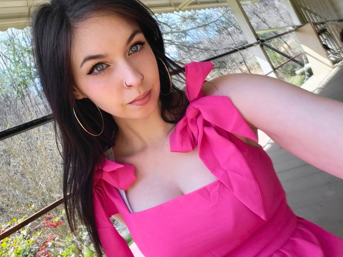 my mom sent me this dress and i think its very cute so have a cheeky panty flash from the porch 💕 https://t<a href="/tag/manyvids"class="tags"><span>#manyvids</span></a>