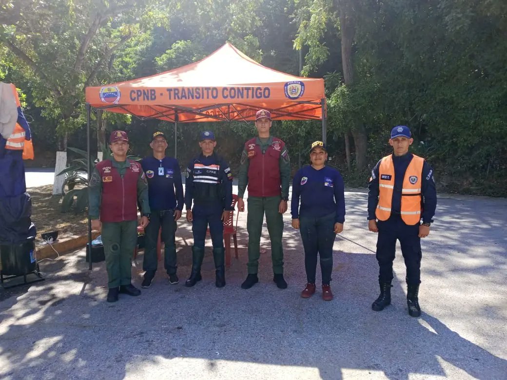 DPDLaGuaira2's tweet photo. #Hoy #27Mar la Dirección General de Prevención del Delito junto a funcionarios de la PNB y Guardias del Pueblo, se realizo punto de control preventivo.
#SemanaSantaDePaz
#DPDOficial
@DPDOficial
@edgar_arteaga86
@remigioceballos
@MijpVzla
@PalenciaEndes
@NicolasMaduro https://t.co/pkHQGNuUfO