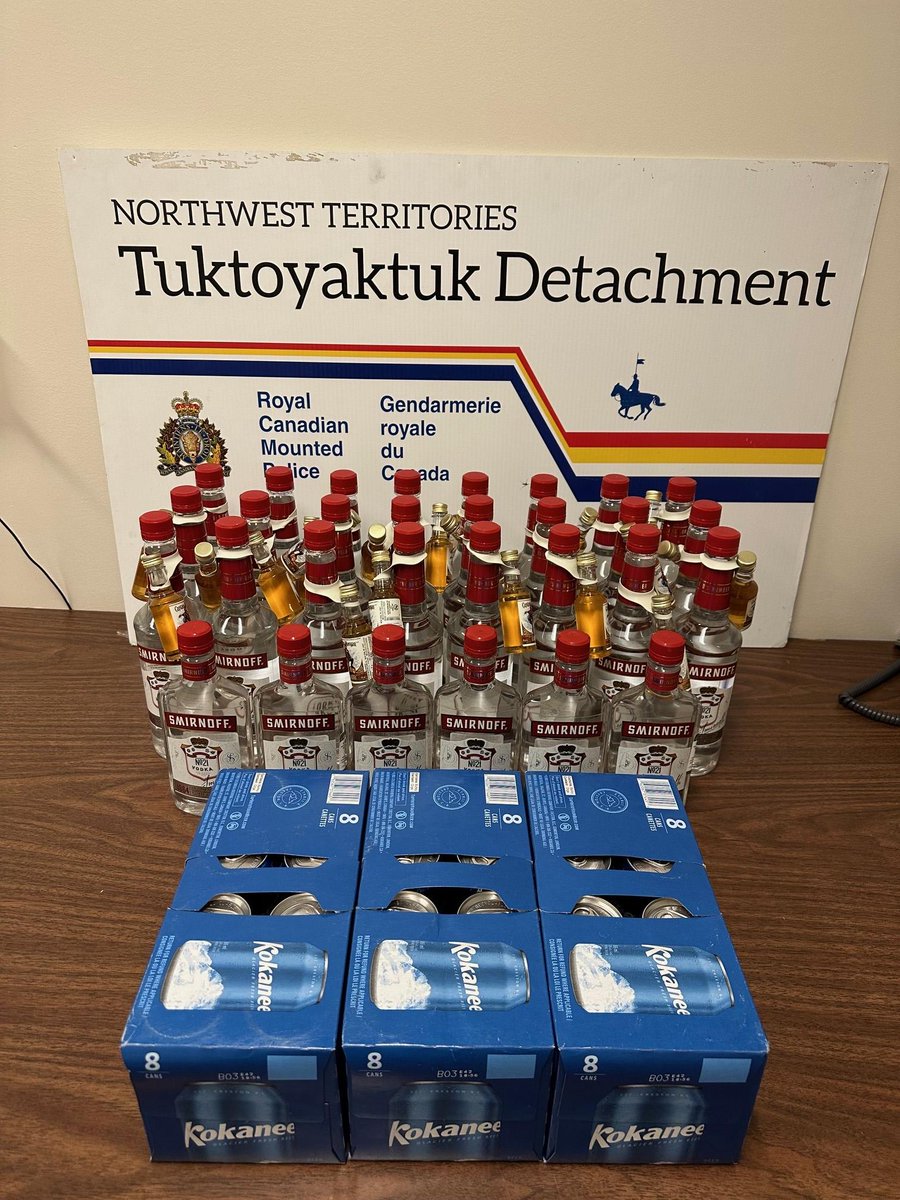 Suite à un rapport d'un membre de la communauté, des agents de la GRC de Tuktoyaktuk ont effectué des contrôles sur la route Inuvik-Tuktoyaktuk. Ces efforts conjoints pour lutter contre le trafic d'alcool ont abouti à la saisie d'alcool dans un véhicule.