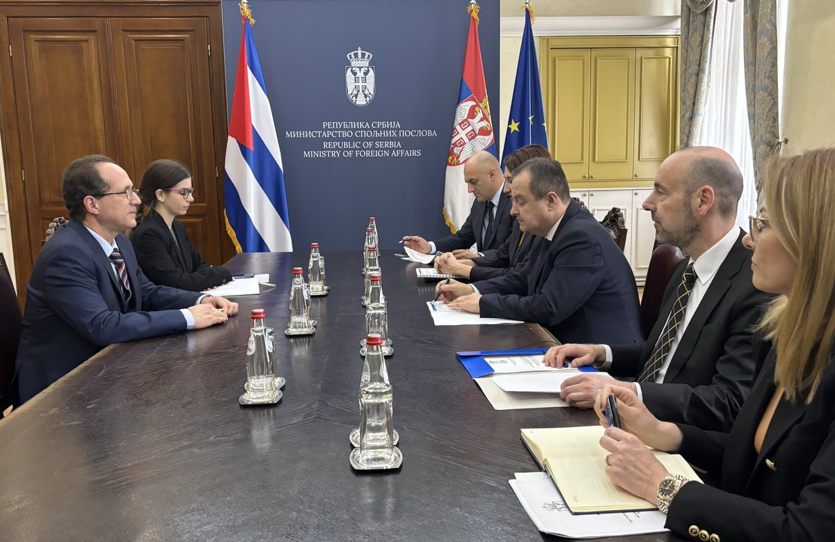 MFASerbia's tweet photo. Further strengthening of #Serbia #Cuba traditional friendship, especially in the field of #economy discussed during a meeting between DPM/FM #Dacic and 🇨🇺 Amb @LeydernestoRH. 
DPM/FM #Dacic expressed gratitude for 🇨🇺 principled support for 🇷🇸 territorial integrity &amp; sovereignty. https://t.co/rWc1E5RG1t