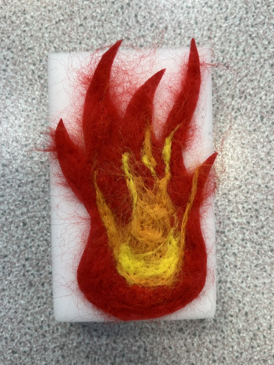 Miss Lang tweet media