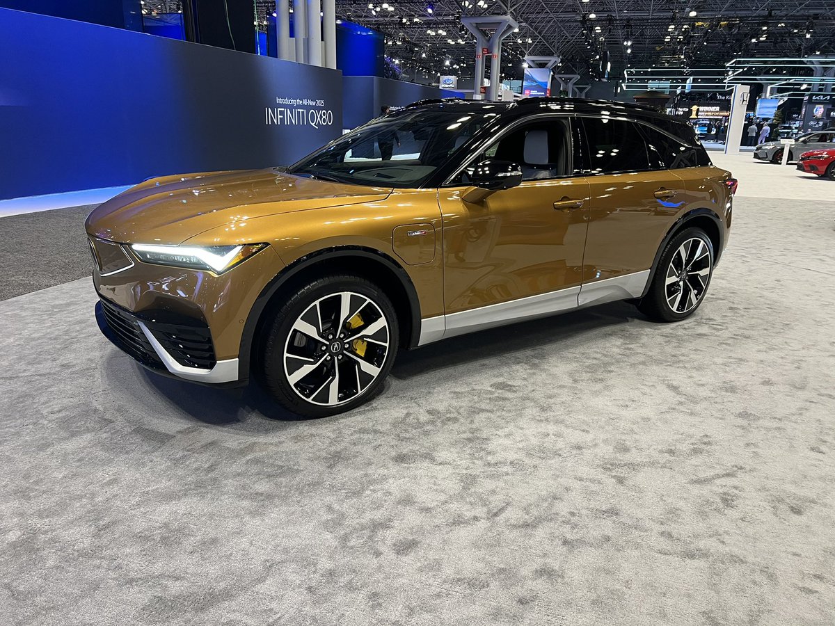advantastar's tweet photo. The first all electric, Acura, the 2024 ZDX is also at the New York Auto Show. This is the Type S. https://t.co/P32hlt2zxm