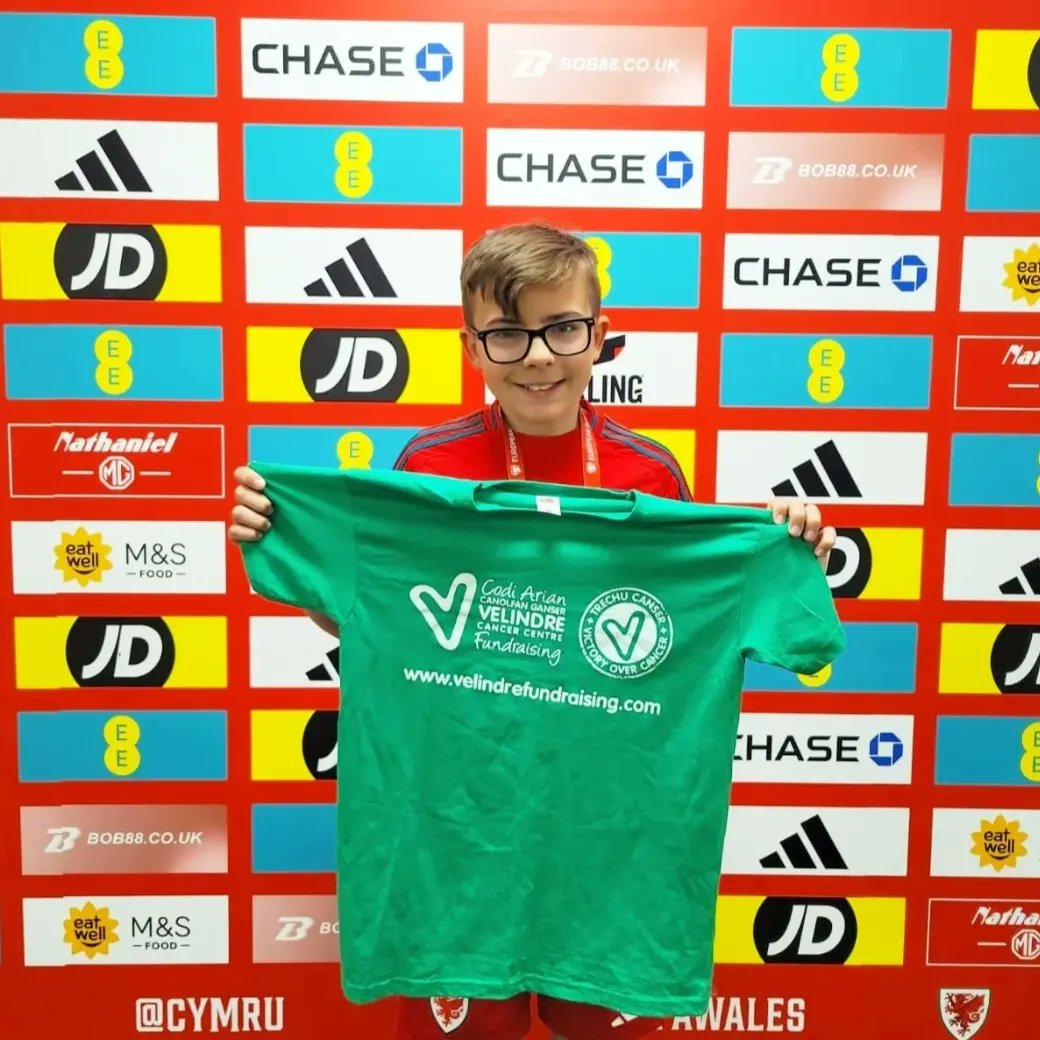 GossC88's tweet photo. Riley had the privilege of being a mascot for the Wales football game last night 🏴󠁧󠁢󠁷󠁬󠁳󠁿⚽️

Unfortunately, it just wasn't Wales's night, but what a fantastic opportunity for him and an experience he will never forget ❤️ 

#TogetherStronger 🏴󠁧󠁢󠁷󠁬󠁳󠁿 https://t.co/WghbTJ8wv7