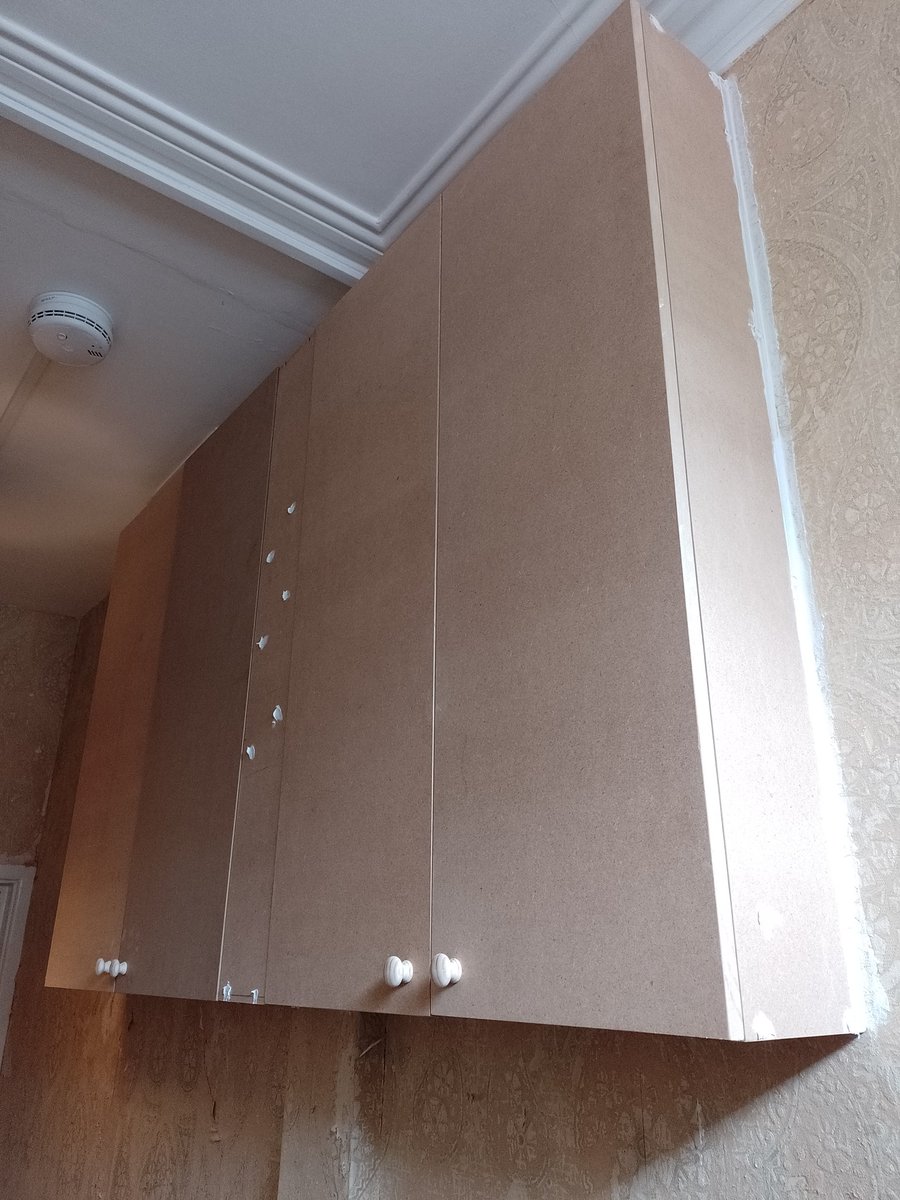 OllyPJ's tweet photo. Boxing in of electric meters in a communal hallway this week.
#boxingin #carpentry #opjcarpentry https://t.co/bK334QMFZO