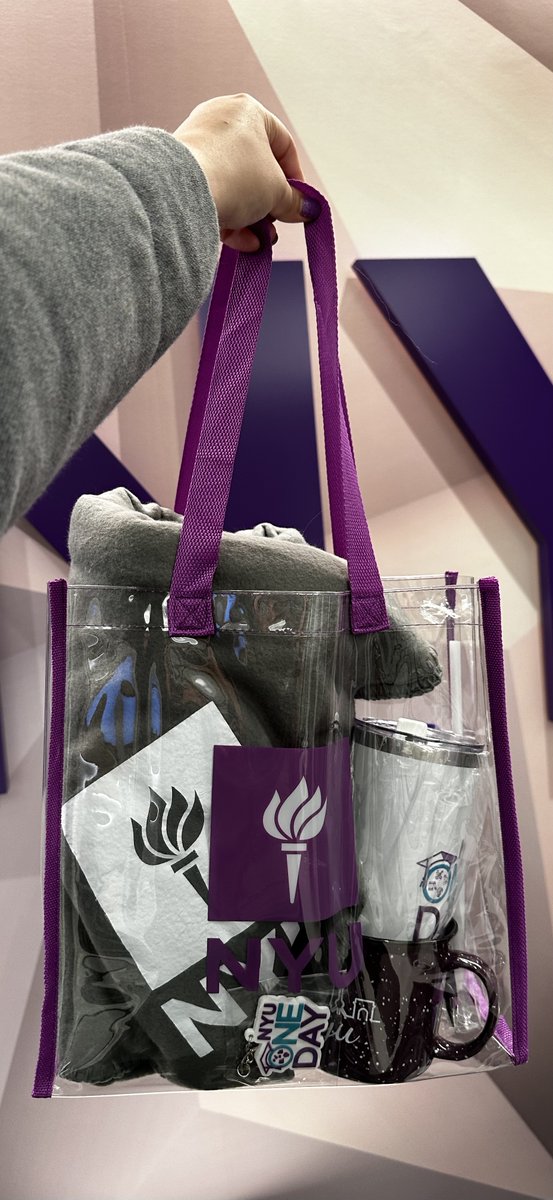 NYUAlumni's tweet photo. #NYUAlumni, want to win some new #NYU swag? Make an #NYUOneDay gift between 4:00 and 6:00 PM ET today and you’ll automatically be entered to win one of five surprise NYU swag bags, each valued at over $100. Make your gift at https://t.co/lb6pd4UvpB: https://t.co/H9Jsnqrlfu https://t.co/x0D5293NDM