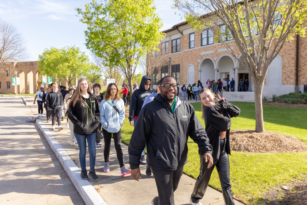 DeltaState's tweet photo. The future is BRIGHT 😎
In the last couple of weeks we've shown off our university to Independence High School, @NorthwestMSCC, and River City Early College!
#joininstandout https://t.co/yvWyDCVJ3R