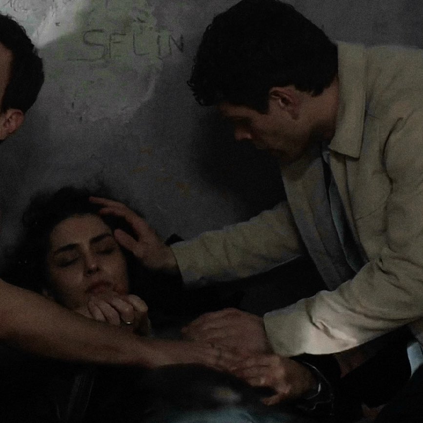 minervaaxeditss's tweet photo. Yamlaz reunited, but all i could see was how Cesur kept caressing Asi’s face and checking her wound. Asi and Cesur relationship is very special to me 🤧🤍 #AsCes https://t.co/SvKsMCJ4Td