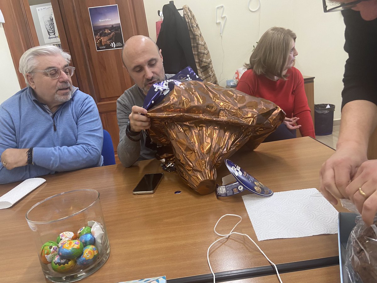 GrantOffice_FG's tweet image. La formazione, il lavoro, la passione, l'amore sono per noi fonte del voler fare bene! 

Si conclude un mese pieno di interventi e azioni, frutto di un lavoro di squadra 

#Team #TerzaMissione #GrantOffice #Ktm #Innovazione #InnovazioneSociale