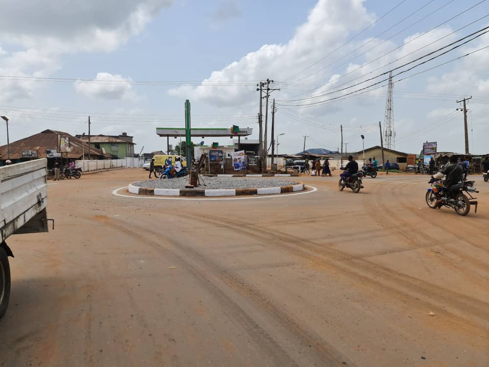 Tomorrow, Governor @dabiodunMFR will be commissioning the newly completed Siun/Owode Road in Obafemi/Owode Local Government.

#BuildingOurFutureTogether #ISEYA #DapoAbiodun #OgunState #InfrastructureDevelopment