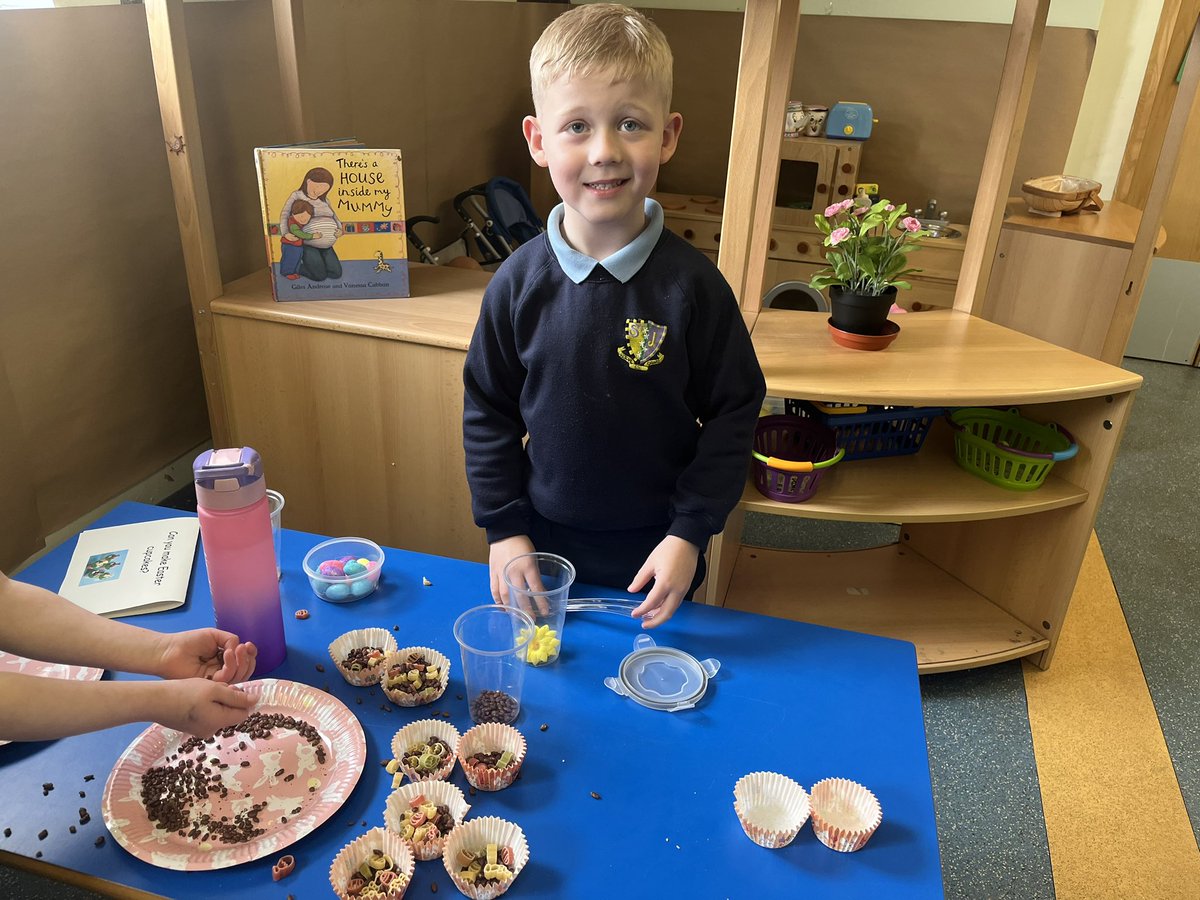 StJosephsWDC's tweet photo. P1 used their creativity skills today during Spring play! They made yummy cupcakes at the spring cafe, lego Easter eggs, beautiful Easter art, bunnies from the loose parts and lots of tuff tray fun 🐰 https://t.co/kLPtmOMcQ6