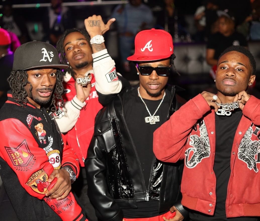 dykjigg's tweet photo. Take a comma,  turn it to success thoroughbred and jigg on that list 😵🦅 https://t.co/RrCcNuFCDa