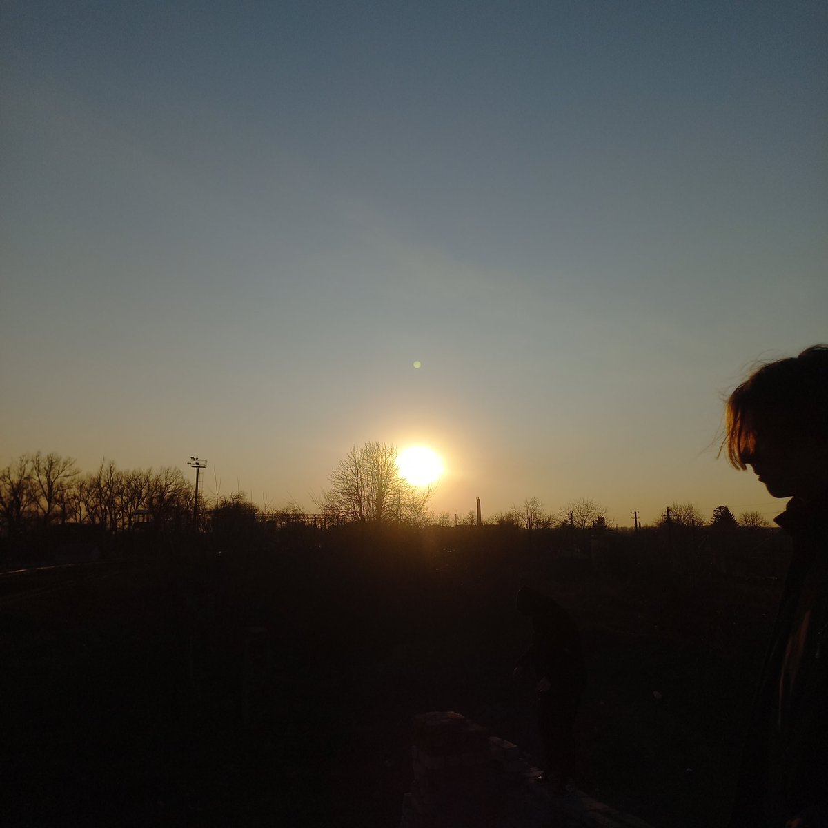 melkayamraz's tweet photo. Сегодня меня водили на очередное заброшенное аварийное здание хвхаха https://t.co/Zw8yeQnnTa