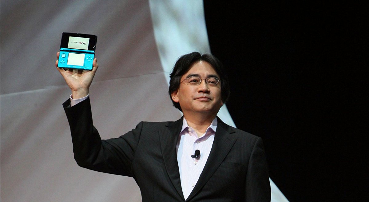 Nintendeal's tweet photo. Nintendo 3DS was releases 13 years ago today!

Here's a photo of Satoru Iwata showing off the 3DS to a packed Nokia Theater during E3 2010, a year before its release in North America.

The Nintendo 3DS family of systems would go on to ship nearly 76 million units. The company ended production on September 16, 2020.

Online functionality will be discontinued on April 8, 2024.
