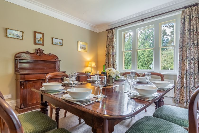 HideawaysGroup's tweet photo. Want to escape somewhere a bit different? We have 2024 availability for Garden House! 🙌

🛏️ Sleeps 8 | 4 bedrooms | 2 bathrooms | Dog friendly

This charming detached Norfolk hideaway is owned by HM The King! 🏡

https://t.co/AEymFs6uMc https://t.co/wX6LkoiKee