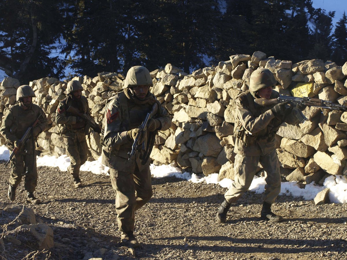 General__Khan's tweet photo. "ایمان، تقویٰ، جہاد فی سبیل اللہ"⚔️🇵🇰⚔️
Initiation of Operation Zarb-e-Azb, 2014. https://t.co/DdcAoMrcsg