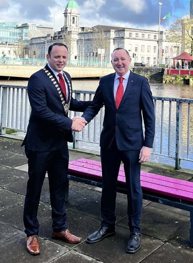 Congratulations to ⁦@AaronMansworth⁩ MD of ⁦@TrigonHotels⁩ on being elected as President of ⁦@CBA_cork⁩. Aaron serves as a valued member of (voluntary) Visit Cork board. We wish him well on behalf of the Chair ⁦@Gomcork⁩, Board & Staff. #PureCork