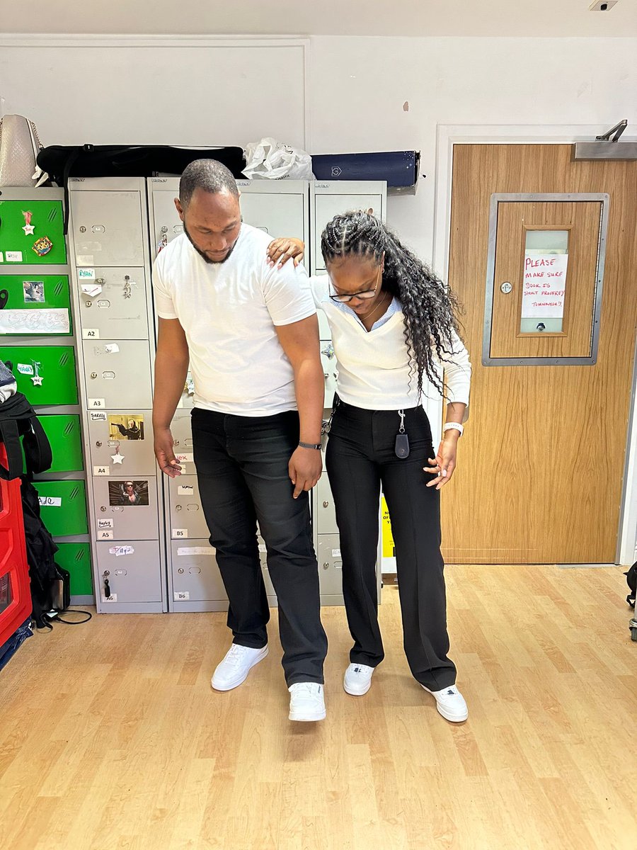 What’s important to our PICU team? 
TOP 10 

Making sure everyone feels comfortable to have a laugh with each other, and if that means matching outfits then that’s what’s happening ✨✨✨ <a href="/echizah/">Elsie❤️</a> #mentalhealth #positivity #happynursehappypatient #workhardplayhard @Southern_NHSFT